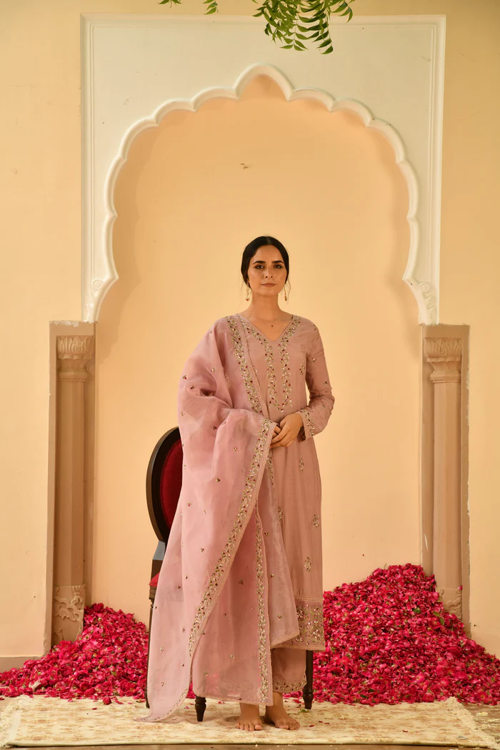 KURTI